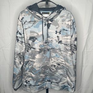 Slightly Used Mens Under Armour Large Winter Camo Blue Mix